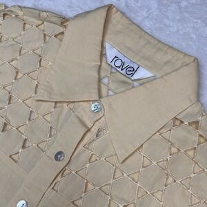 Vintage Ravel Women's M Yellow Linen Blend Triangle‎ Eyelet Long Sleeve Blouse